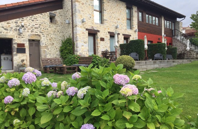 Rural apartment El Hospital de Villahormes for 4 people