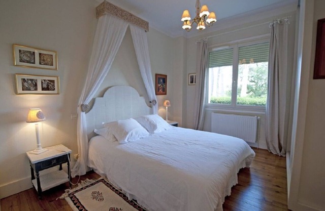 Rural country retreat with private heated pool and driving range!