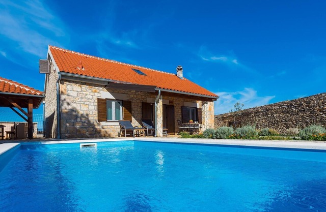 Rural House Gluić - three bedroom house with a swimming pool