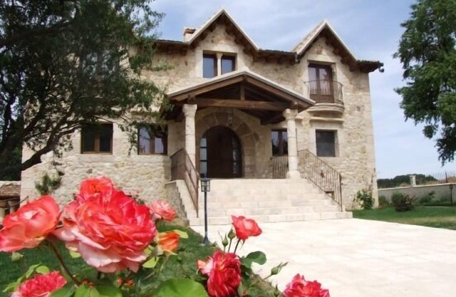 Rural house UP TO 20 people in Turégano