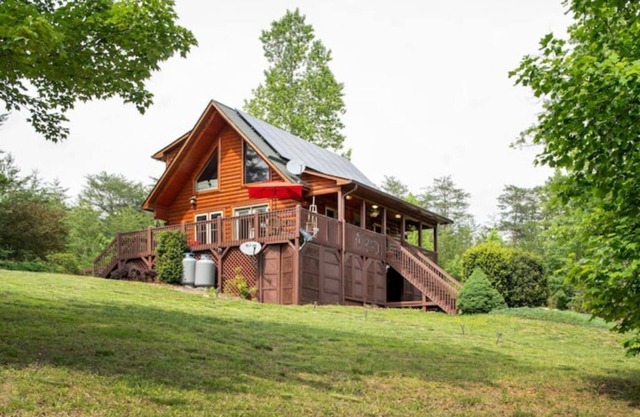 Rustic Eco-friendly Log Cabin Stunning Views 2+acres
