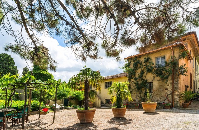 Rustic Farmhouse Stay, Carmignano