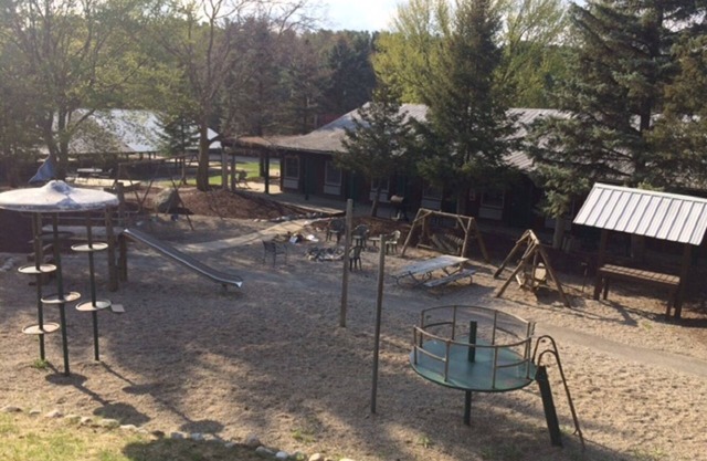 Rustic Western Themed Hotel with amazing ameneties! Host your gathering with us
