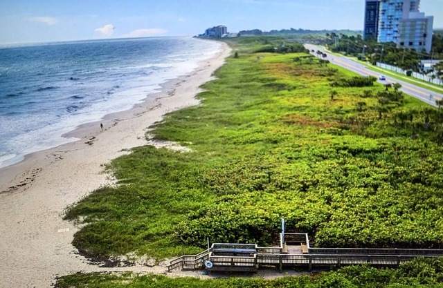 RV with Lot Cul de Sac w PRIVATE BEACH!