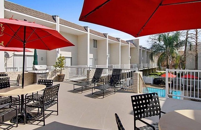 SAFE & CENTRALLY LOCATED 3Bed/1.5Ba 9 mins to Hospitals/French Quarter/Superdome