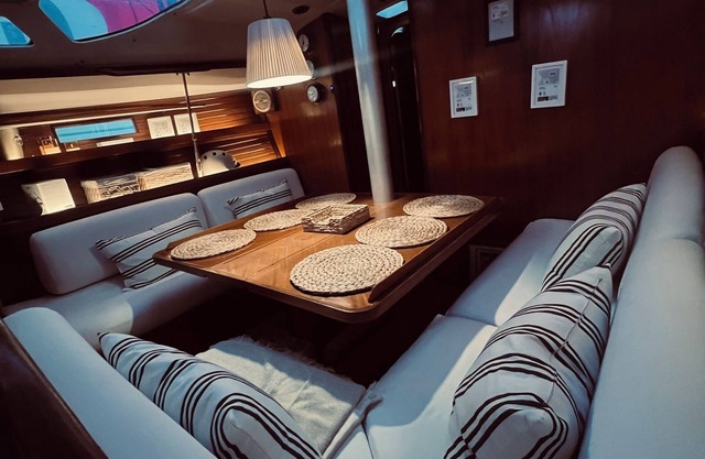 Sailboat moored in the exclusive port of Mahon, ideal for couples and friends.