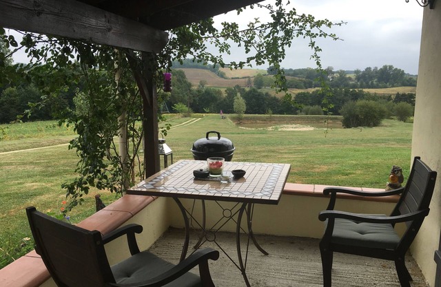 Saint Pastour a home with a view & hot tub