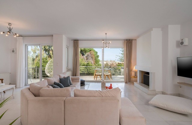 Saltia Roof Garden Apt, 30 Meters From Sandy Beach
