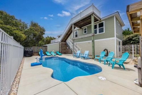 Saltwater Pool Dog Friendly Fire Pit