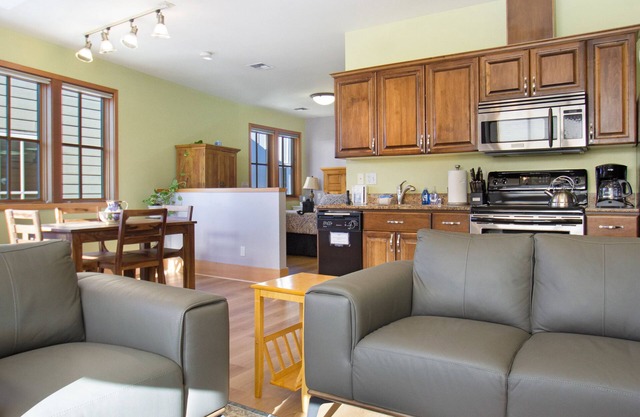 San Juan Suites -Valley Farm! Pet Friendly!