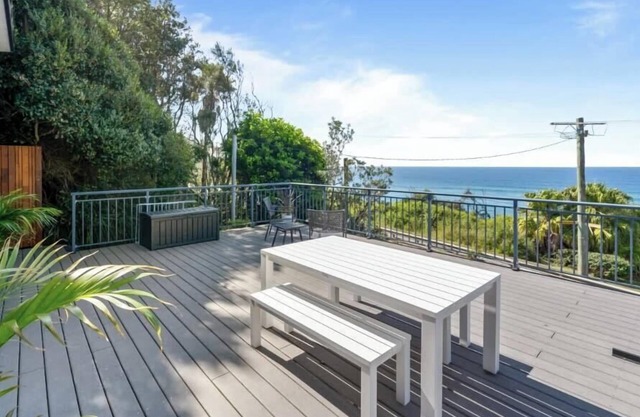 Sandcastle Studio by Coast Hosting