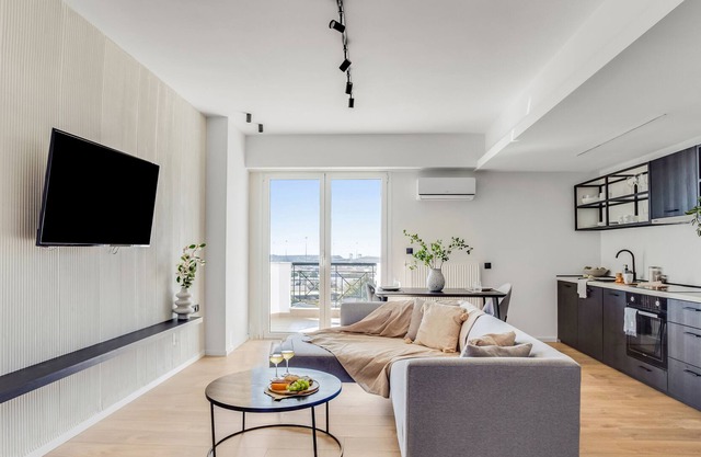Sanders Arch - Efficient 1-Bdr. Apt. w/ Sofa-Bed