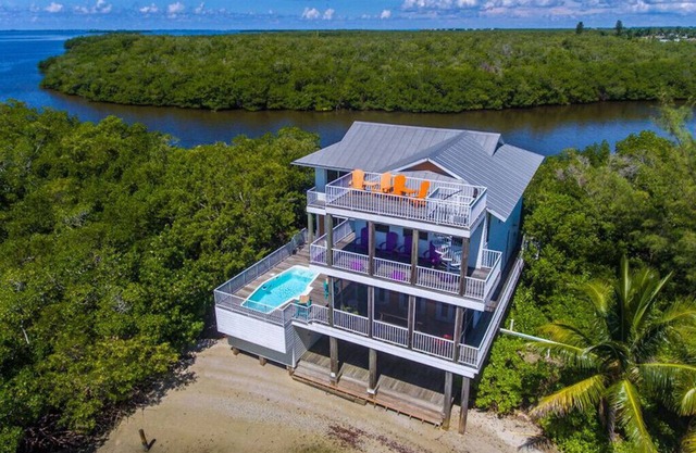 Sanibel FL - PRIVATE ISLAND Featured on HGTV "Island Hunters"
