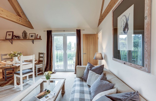 Sansoms Loft | Oxfordshire Holiday Let | 1 Bed & Sleeps 2