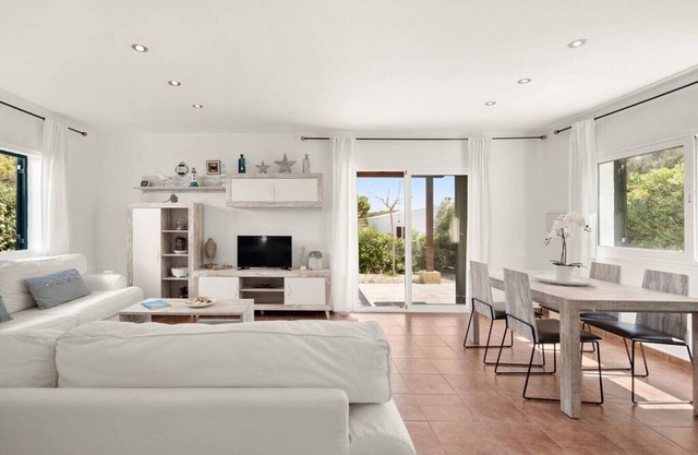Santa Helena - Comfortable 4-bedroom villa AC-WiFi