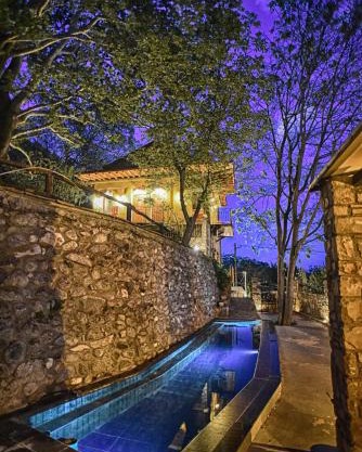 Santa Marina Guesthouse