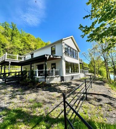 Saugerties Modern Charm with Creekside access and views