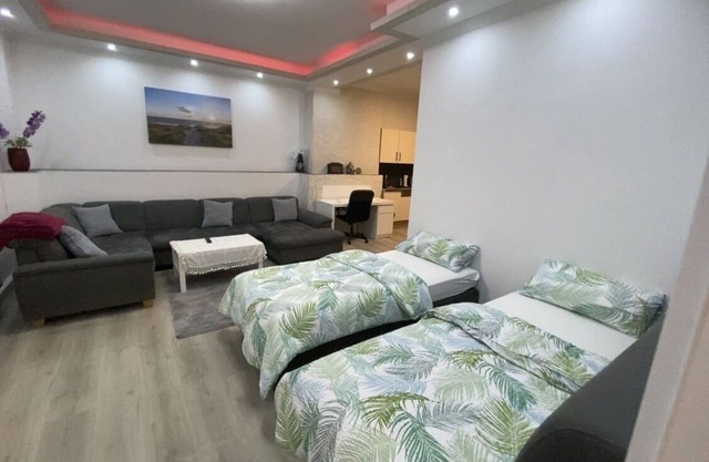 Schöne Wohnung 72qm, Nähe Stadt- & Schulzentrum, 8 km von der Tschechei Entfernt