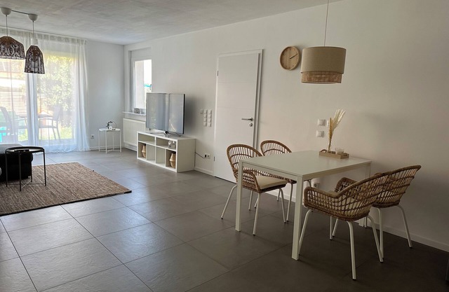 Schöne Wohnung zur Miete auf Zeit Oder als Ferienwohnung für Mind. 3 Nächte