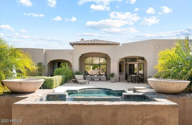 Scottsdale Paradise- POOL, Spa, Pickleball/Basketball, Fire Pit & Great HIKING!