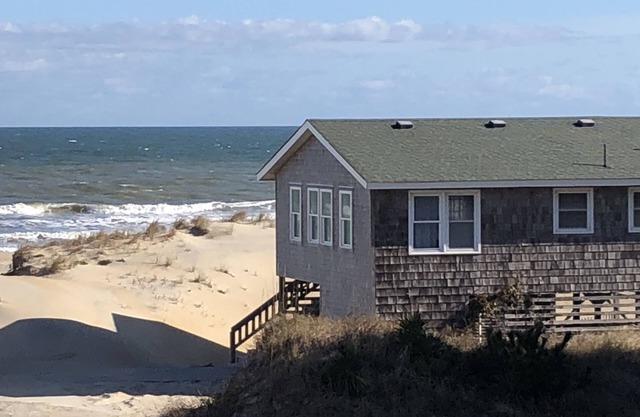 SEA GLASS OCEANFRONT COTTAGE.