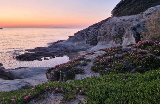 Sea view house: an ideal place for family or friends vacation