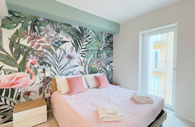 Seafront Modern Farmont Flamingo Suite