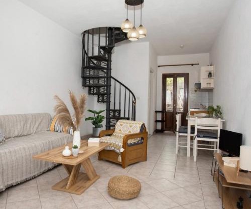 Seafront & Sunsets Sigri House