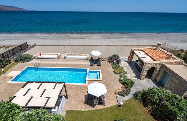 Seafront villa w/private adults & kids pool, ping pong table & bbq area