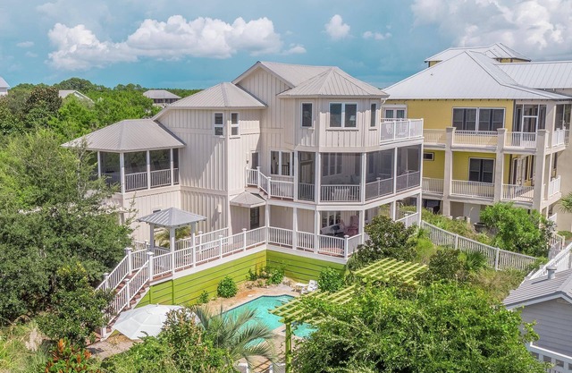 Seagull's Nest - Private Pool, Pet Friendly, Gulf Trace, Close to the Beach!