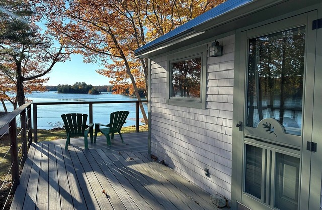 SeaRiver Cabin on the Bagaduce, Kayaks Included. Seals, Wildlife, Birds & Nature