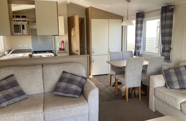 Seascape - 2 bed caravan next to Fantasy Island Ingoldmells, dog friendly