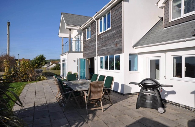 Seascape Croyde with private Hot Tub, Croyde Beach