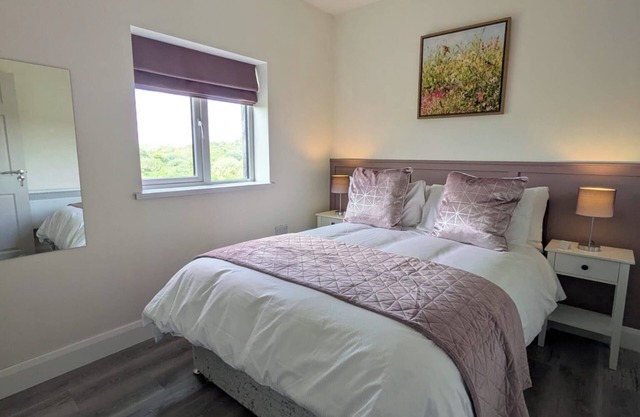 Seaside Retreat - 4 Guests - Near Aran Islands