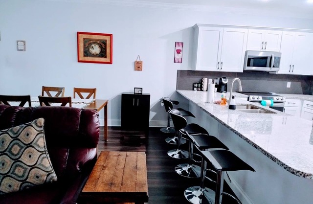 Seaside Serenity Pet-Friendly Near Destin