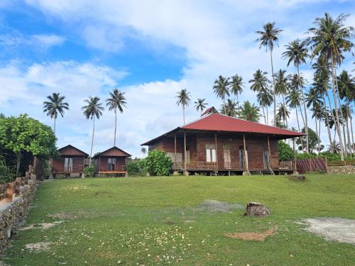 Seaside Surf Lodges