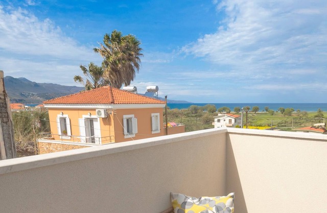 SeaStone House for relaxation, 4min walk to beach!