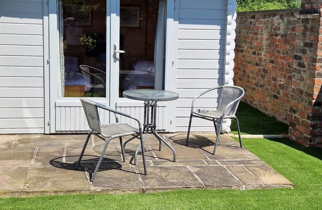 Secluded Cabin Close to the Yorkshire Wolds on old Railway Line