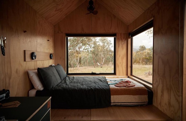 Secluded Cabin Stay - Pet Friendly & Off-Grid - Nev