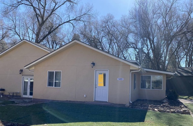 Secluded Comfort in Southwest Colorado Springs