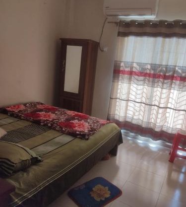 Secured Family Studio Apartment-near Airport,AC,Fridge,WiFi,Stove