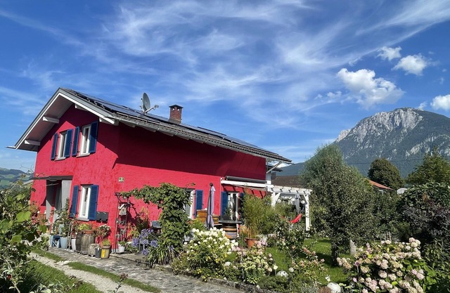 Seidenhuhn vacation apartment - dog-friendly apartment with balcony and mountain view