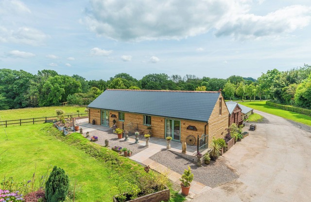Self-contained cosy one bedroom holiday barn