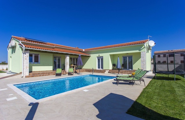 Self Standing Villa In Countryside With Private Pool