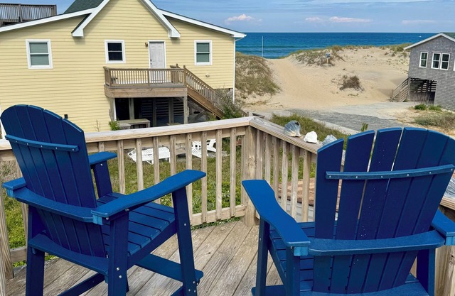 SEMI-OCEANFRONT 70 Steps to Beach! 3 Decks/Ocean Views. Delightful Family Fun!