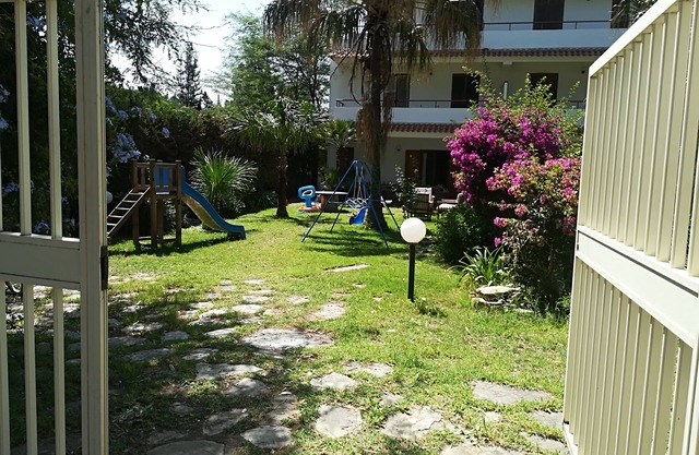 semidetached beach villa in front of eolian island near Milazzo: Tindari