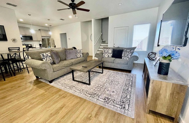 Serene Retreat - 3BR 3BA - Minutes to Tech