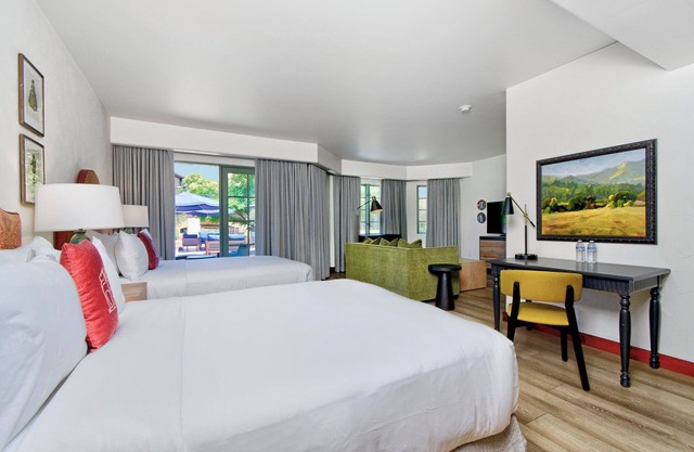 Serene Room with Outdoor Pool & Free Parking, Near Silicon Valley