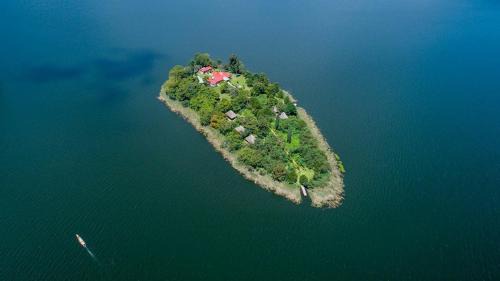 Sharp Island Gorilla Lodge, Lake Bunyonyi