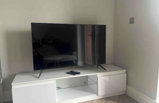 Shirley Apartment Sir Robert Peel Court